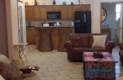Foothills House | Beautiful home and scenic mountain view!