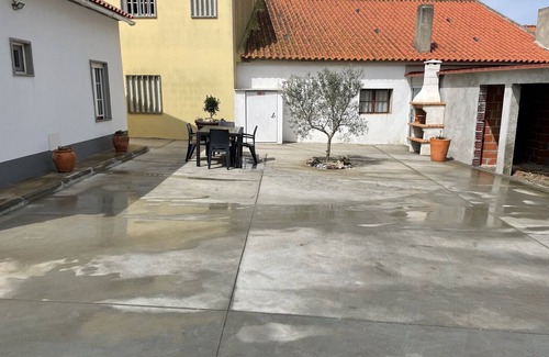 Atalaia House | BEAUTIFUL HOME AWAY FROM HOME. Translated in 5 different language