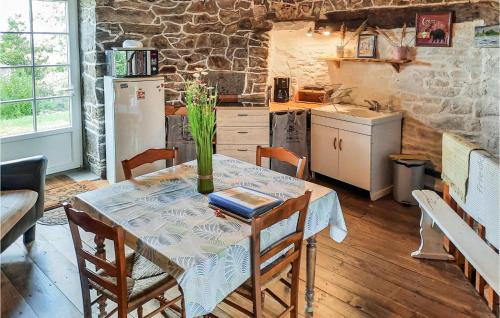 Cherrueix House | Beautiful Home In Cherrueix