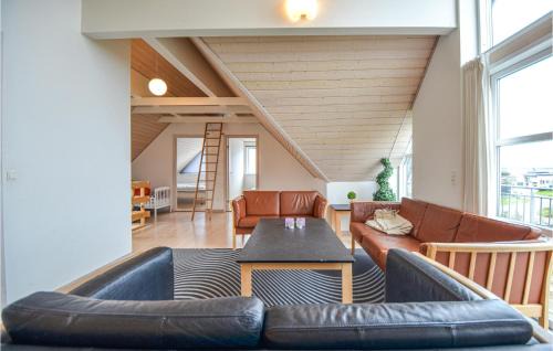 Vibæk Strand House | Beautiful Home In Ebeltoft With Sauna