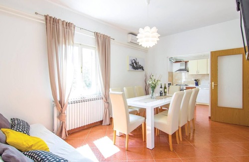 Krsan House | Beautiful home in Krsan with WiFi