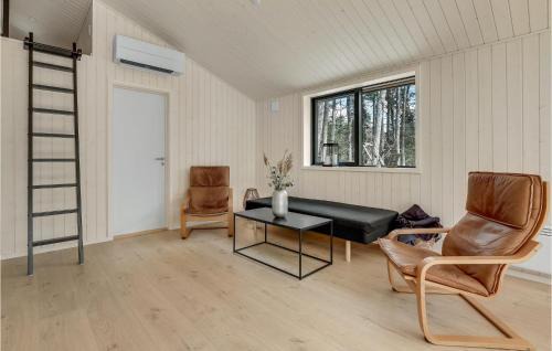Bedegaard House | Beautiful Home In Nexø With Kitchen
