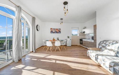 Primosten House | Beautiful Home In Primosten With Wifi