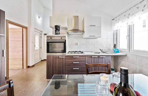 Razanj House | Beautiful home in Razanj with WiFi