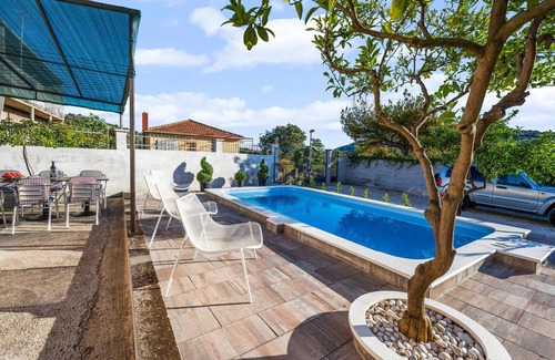 Razanj House | Beautiful home in Razanj with WiFi