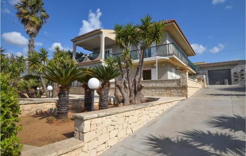 Cava dʼAliga House | Beautiful Home In Scicli With Kitchen
