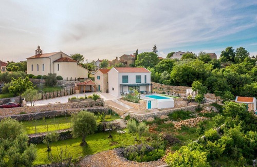 Dobrinj House | Beautiful home in Suzan