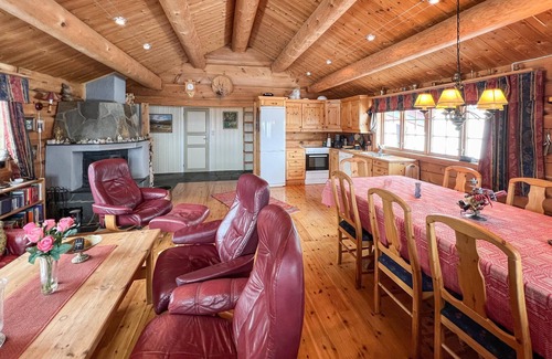 Skeikampen House | Beautiful home in Svingvoll with sauna