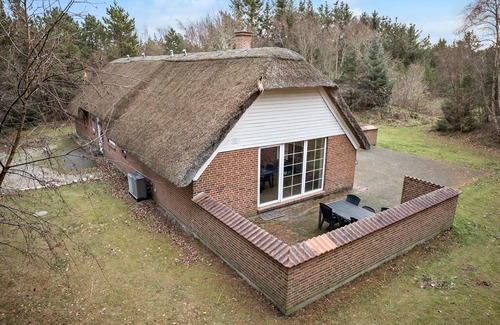 Øhuse House | Beautiful home in Ulfborg with sauna