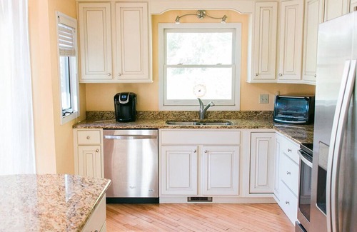 Valley Creek Run House | Beautiful Home in Maggie Valley, NC near Cataloochee Ski area