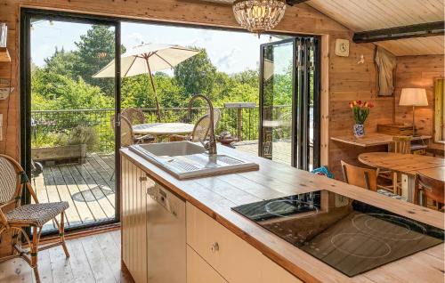 Holloselund House | Beautiful Home In Vejby With Wifi