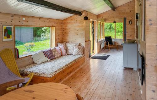 Holloselund House | Beautiful Home In Vejby With Wifi