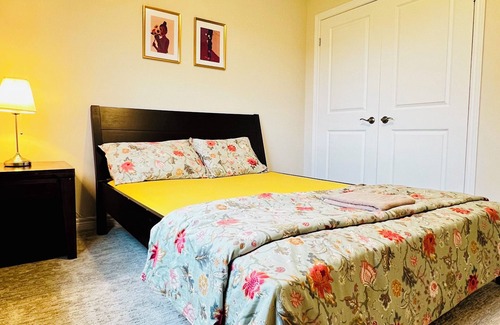 Thorold House | Beautiful Home just 15 minutes from Niagara Falls and amenities !!