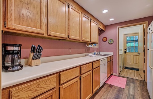Cashiers House | Beautiful Home Located in High Hampton - Taylor House