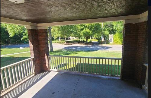 Cleveland House | Beautiful Home Near Downtown & Cultural Gardens!