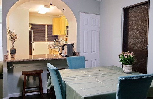 McCully - Moiliili Apartment | Beautiful Home near Waikiki, w/Car Rental and On-site Parking (4 Guests Max)