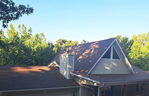 Linn Creek House | Beautiful Home on 3 acres and 300' of waterfront.