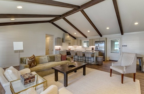 Northport House | Beautiful Home on Lake Tuscaloosa