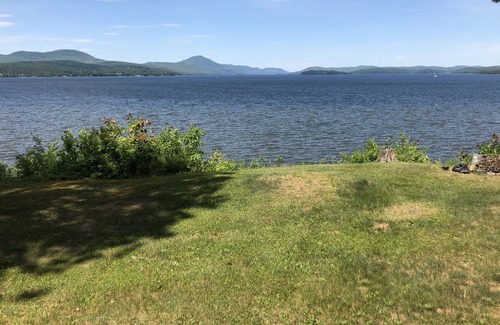 Newport House | Beautiful Home on Lake Memphremagog!!!