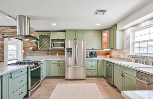 Bayou Vista House | Beautiful Home on Ocean Canals near Galveston
