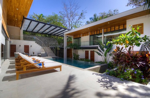 Playa Guiones Villa | Beautiful home tranquil oasis w/pool only 2min from Playa Guiones