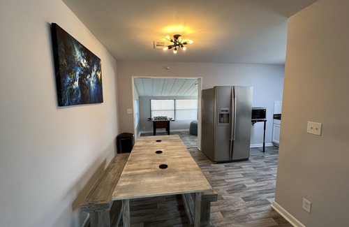 Arlington House | Beautiful Home with Game Room.
