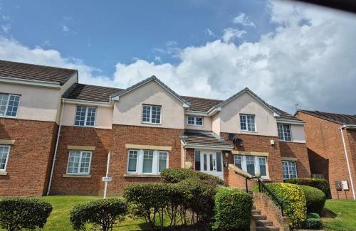Durham Apartment | Beautiful home with 3 beds in 3 seperate rooms in Durham free parking