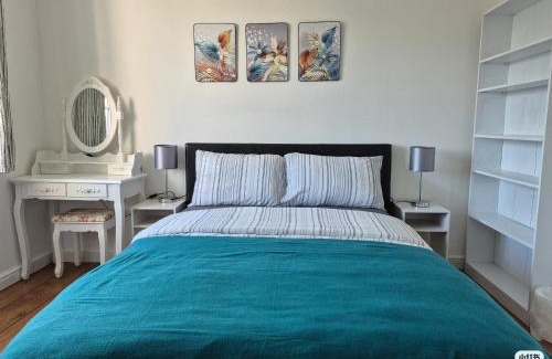 Durham Apartment | Beautiful home with 3 beds in 3 seperate rooms in Durham free parking