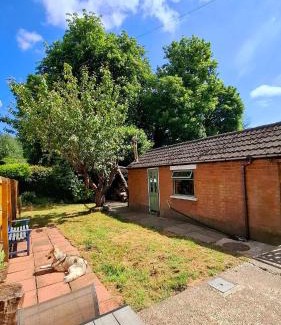 Dunmurry House | Beautiful home with garden great location
