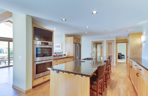 Hailey House | Beautiful Home with Private Hot Tub & Sauna in the Ketchum/Sun Valley Area