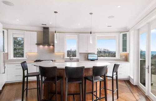 Montauk House | Beautiful home with spectacular views of the ocean.