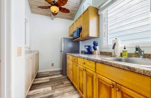 Kailua-Kona House | Beautiful home with separate ohana, ocean views, lanais, private gazebo, firepit