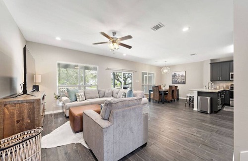 West Livingston House | Beautiful home with lake views and in-ground pool