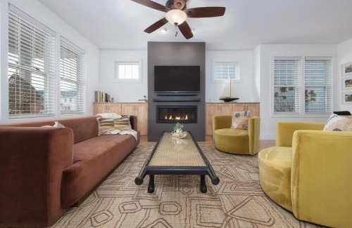 South Haven House | Beautiful home with year round swimming and hot tub!