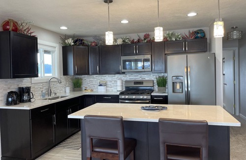 Homer Apartment | Beautiful Homer Spit Vacation Rental Overlooking Harbor