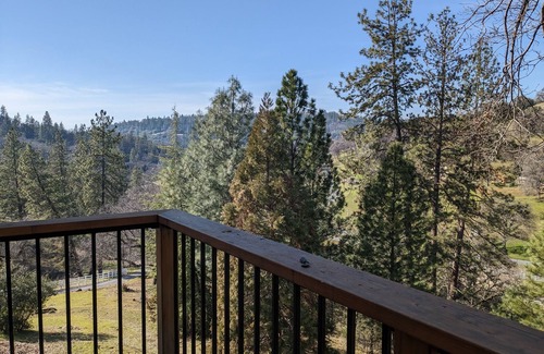 Cedar Ridge House | Beautiful Horse Ranch in the Sierra Foothills of California