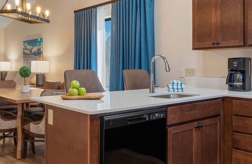 Pagosa Springs Condo | Beautiful Hotel in Pagosa 1BD near at Pinon Lake Reservoir