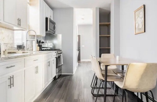 Fairview House | Beautiful House 20 min. to NYC up to 8 People