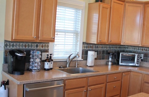 North End Condo | Beautiful house! Amazing location on Wesley! One block to beach and boards!