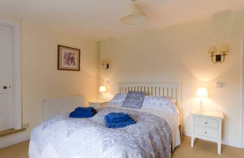 Dulverton House | Beautiful House and Garden - Dulverton, Exmoor