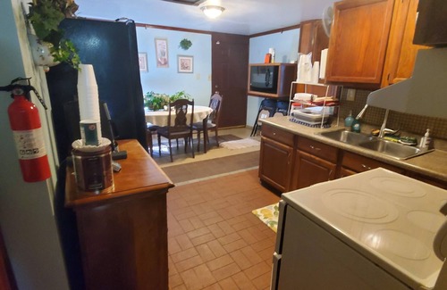 Near Eastside House | Beautiful House Close to Downtown Indianapolis