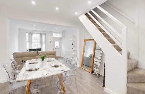 Liverpool House | Beautiful House - Free Parking - 5 mins to centre