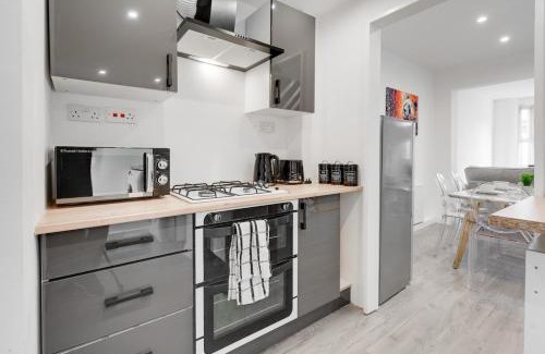 Liverpool House | Beautiful House - Free Parking - 5 mins to centre