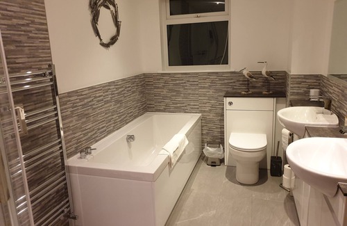 Winnard's Perch Cabin | Beautiful house with use of leisure facilities close to Padstow and many beaches