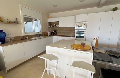 Roses Town Center Ski Chalet | Beautiful house in Roses near the beach AV-45