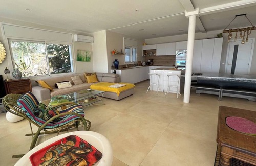 Roses Town Center Ski Chalet | Beautiful house in Roses near the beach AV-45
