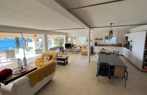 Roses Town Center Ski Chalet | Beautiful house in Roses near the beach AV-45