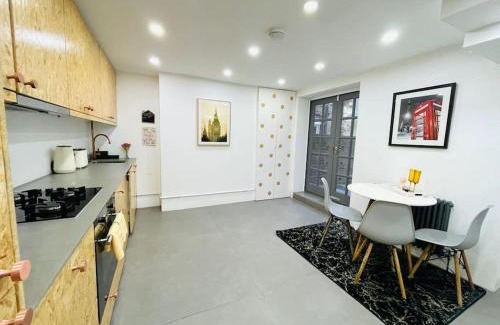 Harrow Road House | Beautiful House in Little Venice