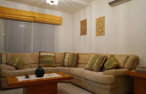 Granjas del Marques House | Beautiful house in secure subdivision