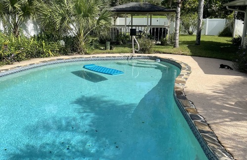 Westside House | Beautiful House in Jacksonville with Heated Pool